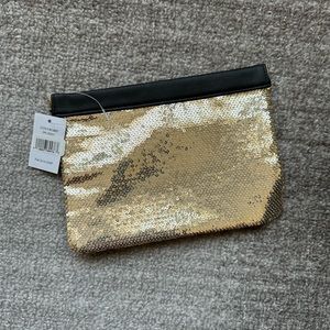 NWT Magnetic Makeup Bag